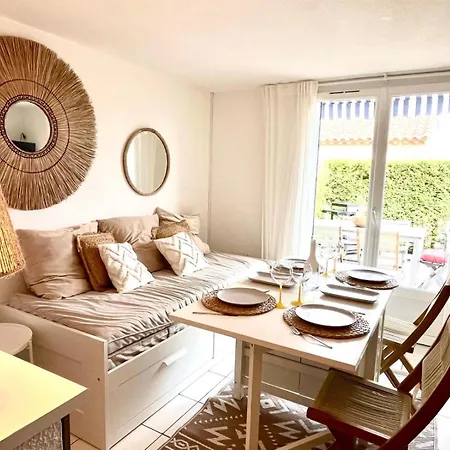 Feriehus Domaine Des Vignes Golfe De Saint Tropez *