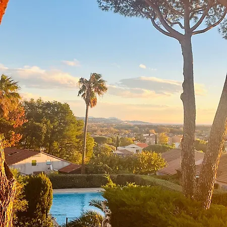 Semesterbostad Domaine Des Vignes Golfe De Saint Tropez