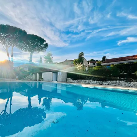 Semesterbostad Domaine Des Vignes Golfe De Saint Tropez *